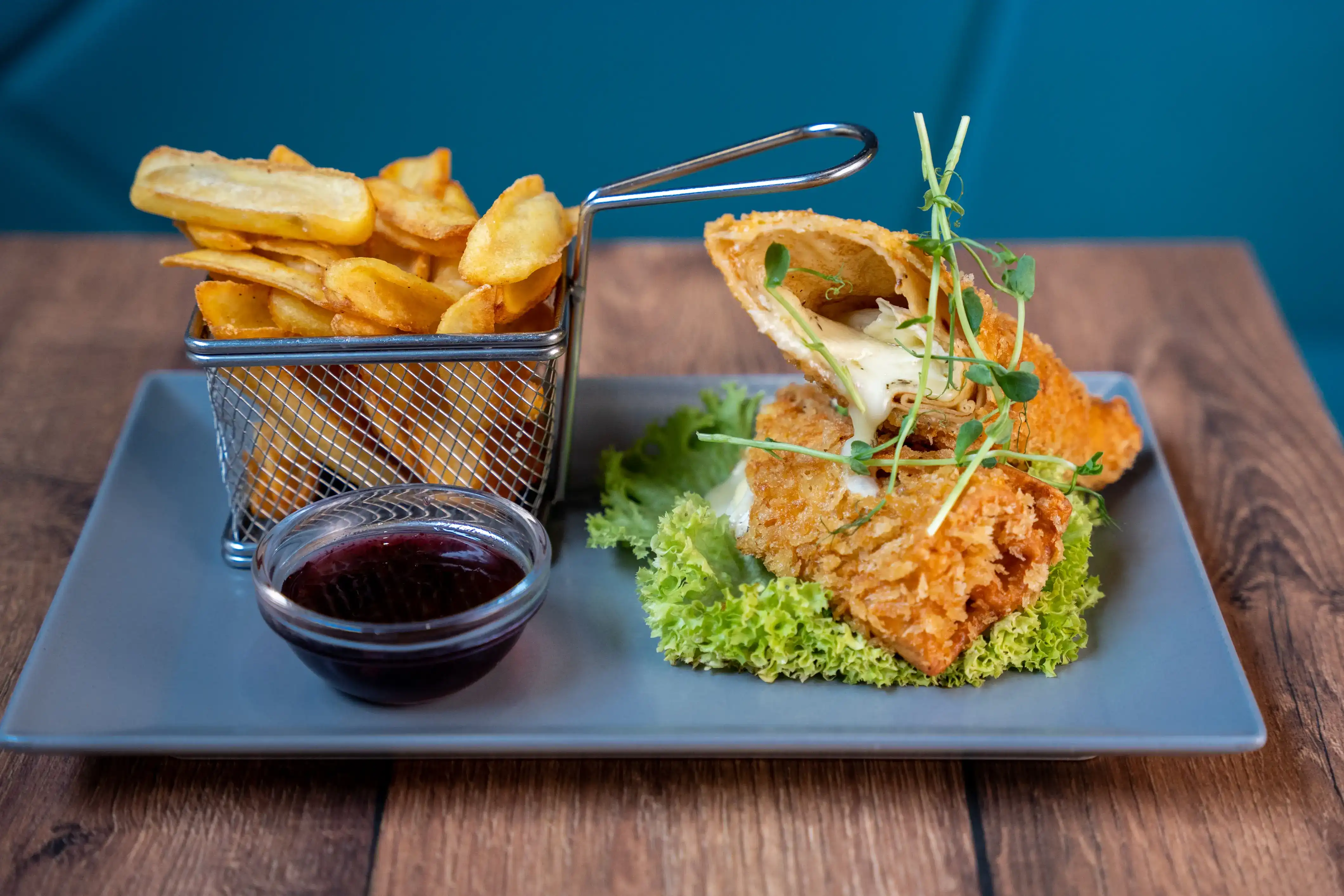 Rántott Camembert Óriáspalacsinta